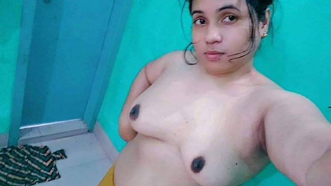 mallu aunty nude selfies leaked 004