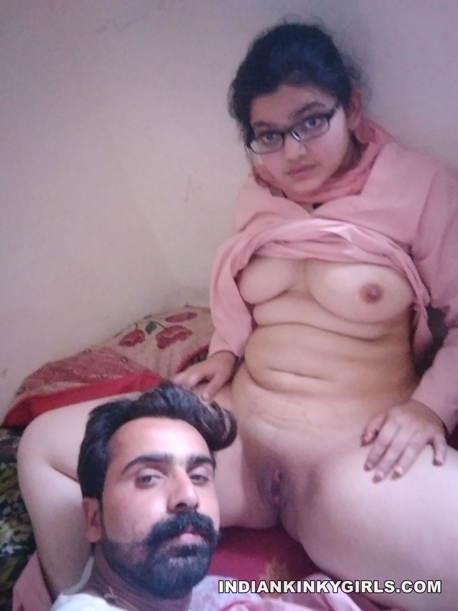 Sexy Nude Stay At Home Wife