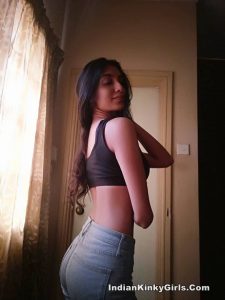 beautiful indian teen's nude video call screenshots leaked 001