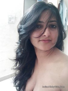 beautiful delhi indian girl nude tits photos 005