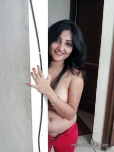 beautiful delhi indian girl nude tits photos 009