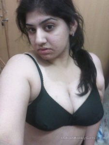 indian cute girl with huge boobs nude selfies 004