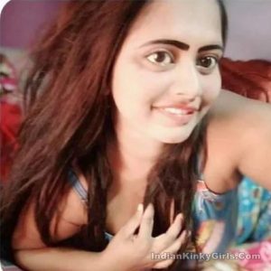 indian cute girl with huge boobs nude selfies 029