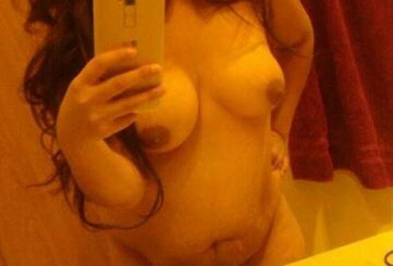 Pakistani Pregnant Girl Leaked Nude Selfies | Indian Nude Girls