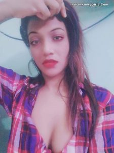 hot bangla girl showing big tits and big ass 001
