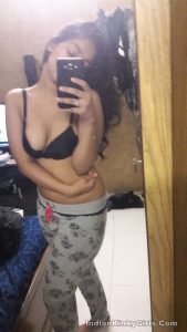 beautiful working girl from noida leaked nude selfies 013