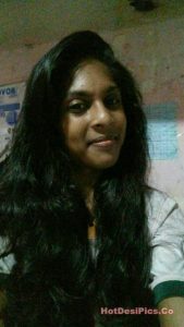 desi tamil girl ke leaked nude selfies 001