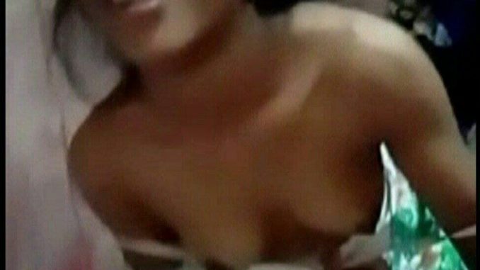 desi tamil girl ke leaked nude selfies 005