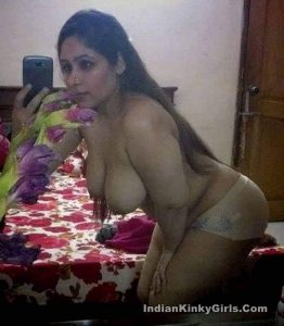 horny muslim wife nude selfies for husband in dubai 015