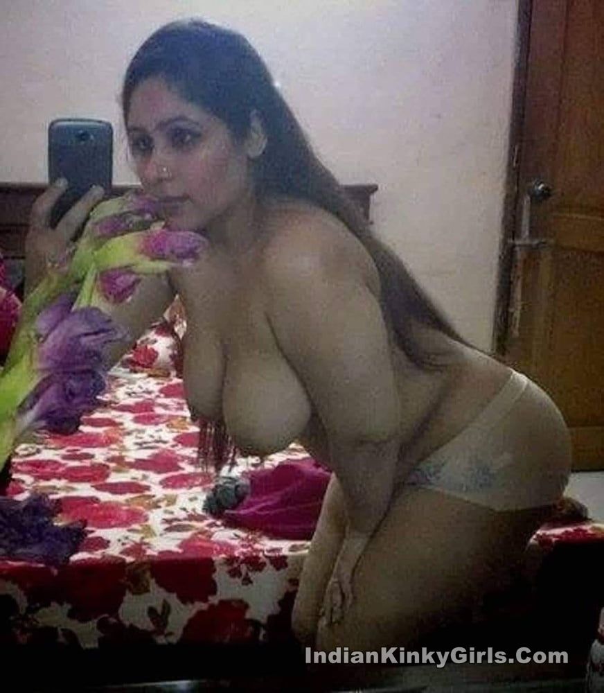 Horny Muslim Wife Nude Selfies For Husband In Dubai Indian Nude Girls