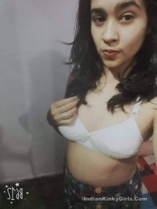 indian teen nude selfies showing perky boobs
