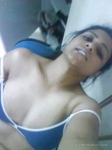 horny wife nude selfies leaked by ex boyfriend 003
