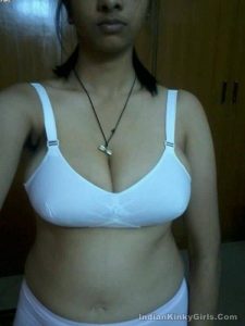 indian wife nude big tits photos leaked 001