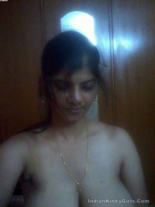 indian wife nude big tits photos leaked 012