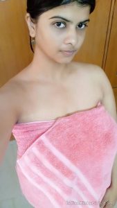 indian wife nude big tits photos leaked 016