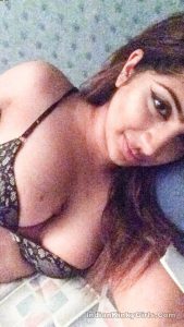 sexy nri pre school teacher nude selfies leaked 014