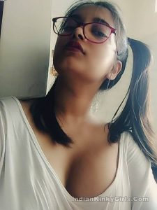 sweet indian girl small tits show selfies 009