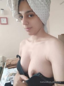 sweet looking indian teen nude photos exposing hot body 024