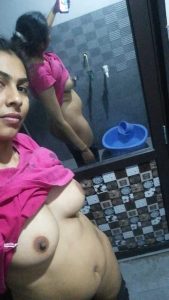 cheating punjabi wife leaked nude selfies 011