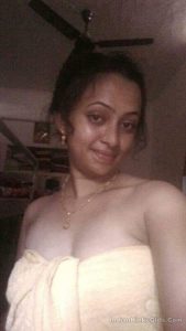 homely telugu girl nude selfies leaked from hyderabad 007