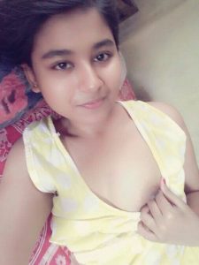 indian teen boobs showing leaked selfies 010