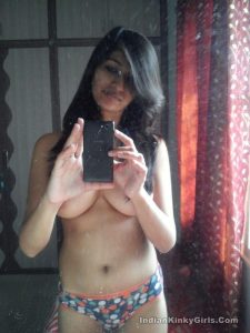 beautiful homely indian girl nude selfies 004