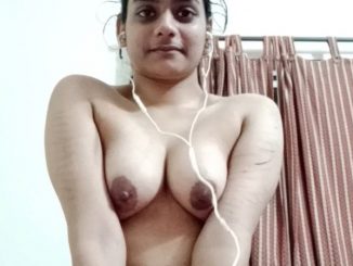 horny indian wife leaked nude selfies with big tits
