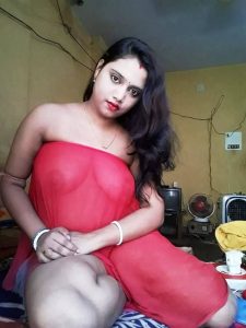 horny indian wife nude big tits photos 008