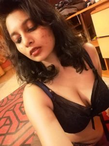 sexy indian college girl divya nude and sexy photos 009