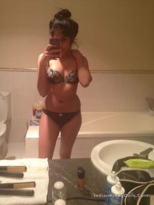 fuck doll nri girl's leaked nude selfies part ii 005