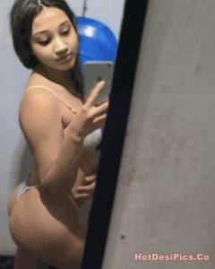 hot indian instagram girl's leaked nude selfies 009