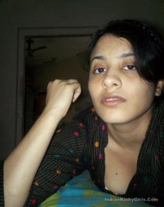 just married indian wife's leaked naked pictures