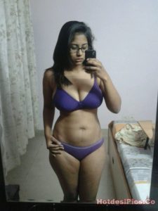 sexy indian teacher leaked nude selfies 008