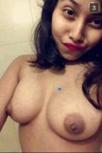 curvaceous nri girl nude leaked photos exposing big tits