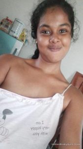 cute indian mallu teen leaked nude selfies
