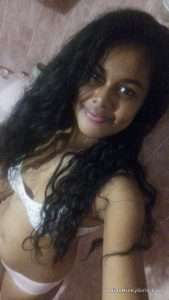 cute indian mallu teen leaked nude selfies 001