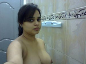horny indian wife with big tits leaked nude selfies 007