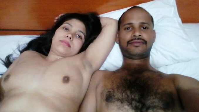 indian wife naked leaked affair photos 023