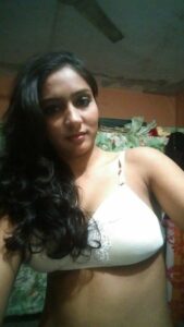 naughty indian girl with big boobs leaked nude selfies 002