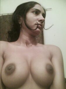 naughty indian girl with big boobs leaked nude selfies 020