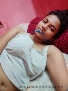 slim & sexy indian college girl leaked nude photos 002