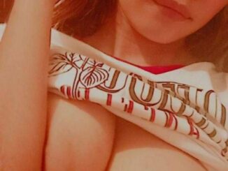 horny bangladeshi girl showing big tits leaked 003