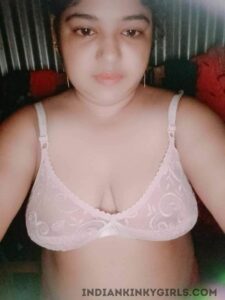 sexy mallu nurse nude selfies exposing huge tits 004