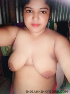 sexy mallu nurse nude selfies exposing huge tits 010