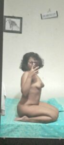 tharki desi college girl ke nude selfies leaked 004