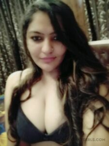 beautiful indian teen topless showing amazing tits