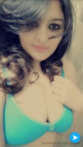 beautiful indian teen topless showing amazing tits 010