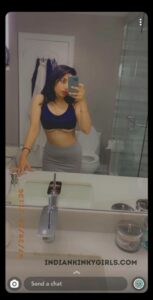 beautiful mumbai girl's leaked nude selfies 002