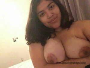horny indian girl with big tits and ass leaked 049