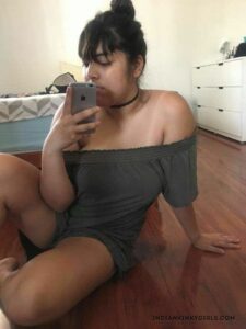 horny indian girl with big tits and ass leaked 079